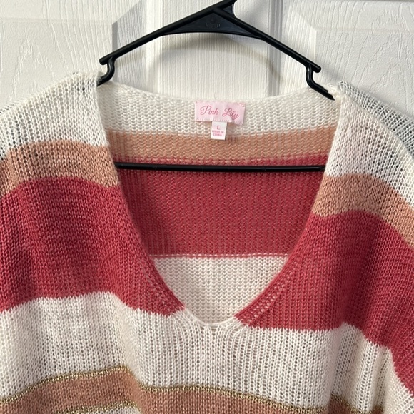 Pink Lily sweater. V neck. Long sleeve. Size L - Picture 5 of 8